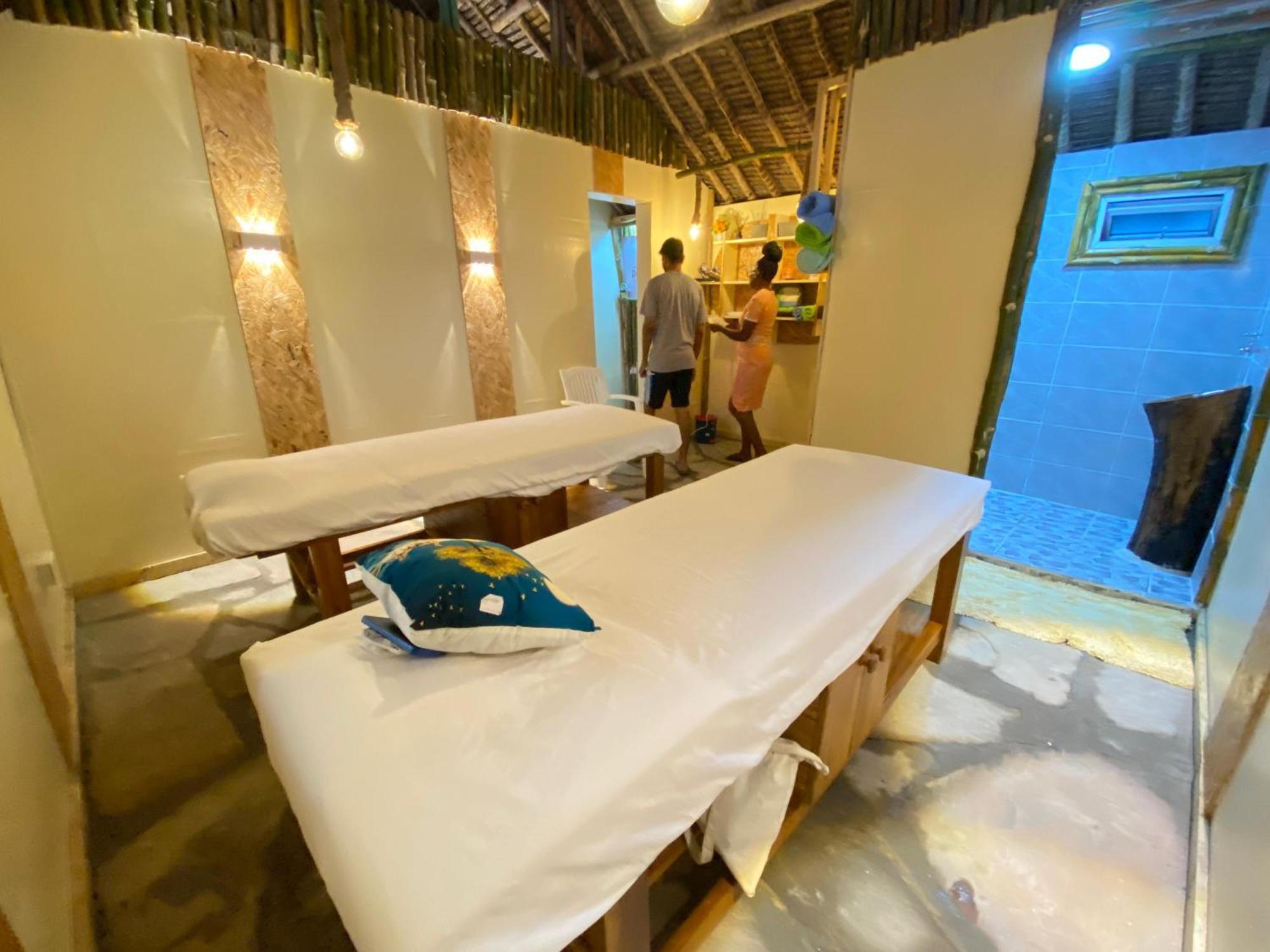 The New Big Tree Beach Resort Mombasa Extérieur photo