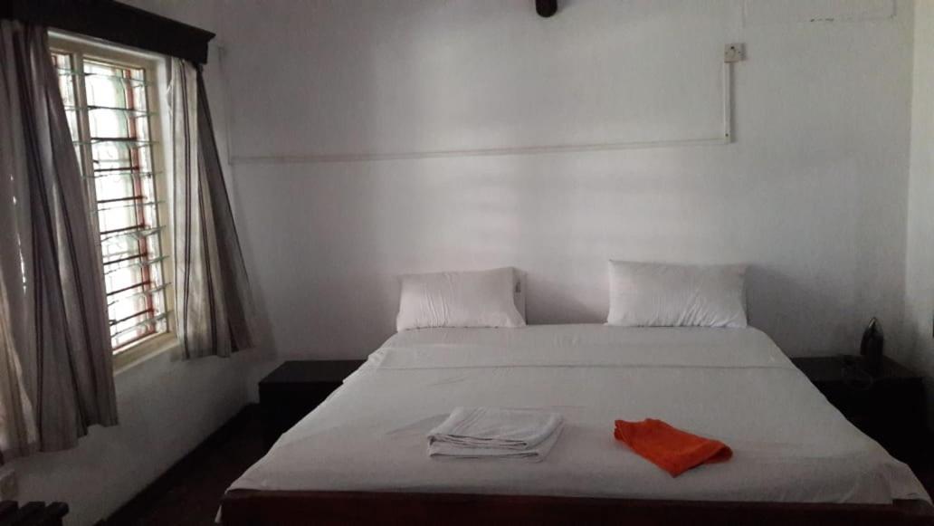 The New Big Tree Beach Resort Mombasa Extérieur photo