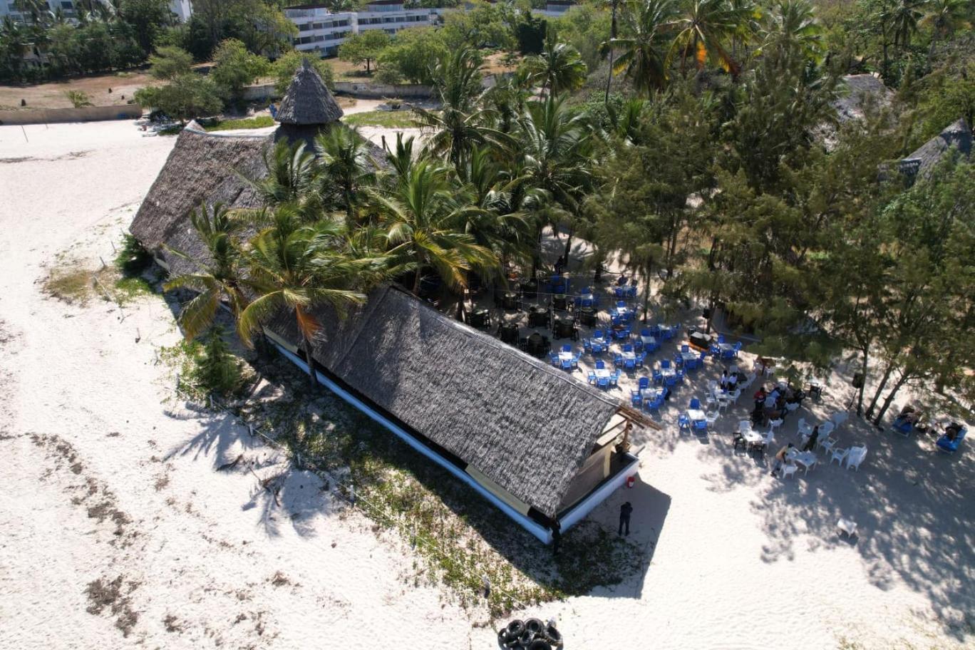 The New Big Tree Beach Resort Mombasa Extérieur photo